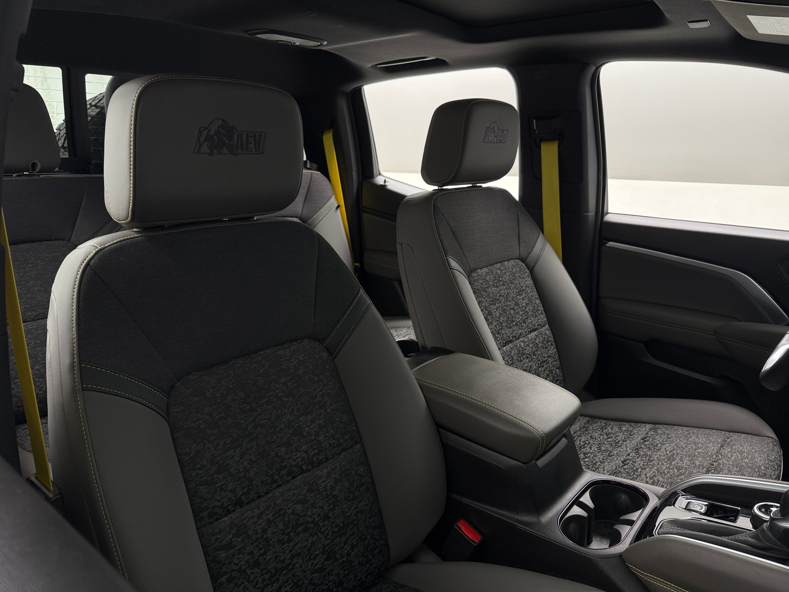 Thumbnail: 2024 Chevrolet Colorado - 2