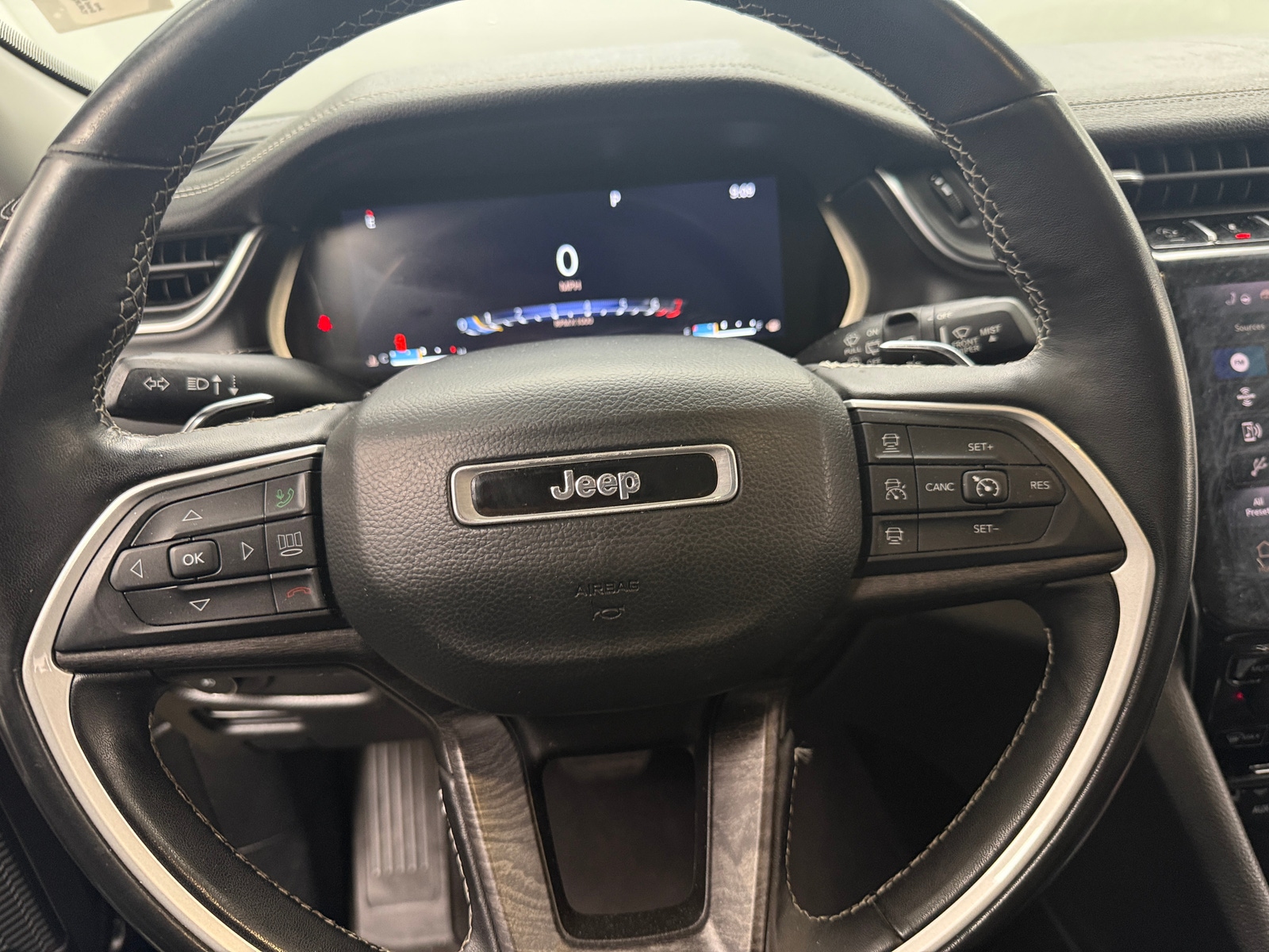 Thumbnail: 2022 Jeep Grand Cherokee L - 4