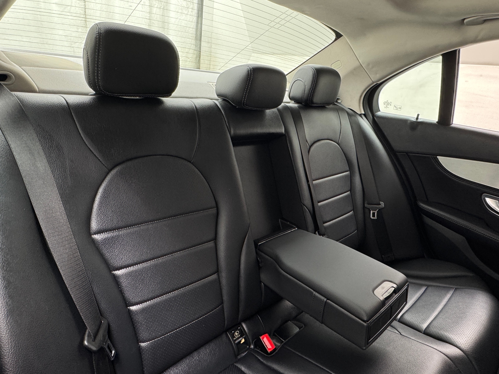 Thumbnail: 2015 Mercedes-Benz C-Class - 5