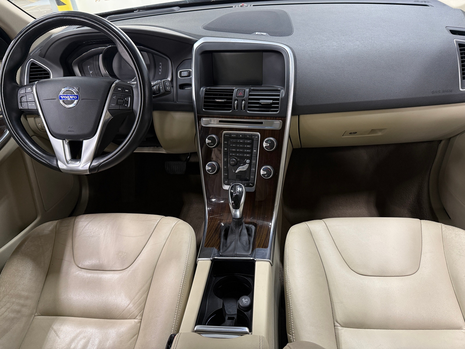 Thumbnail: 2015 Volvo XC60 - 2