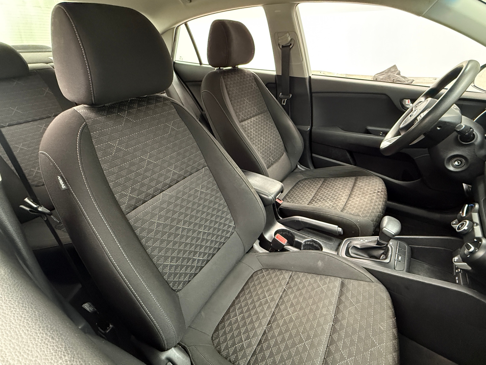 Thumbnail: 2020 Kia Rio - 2