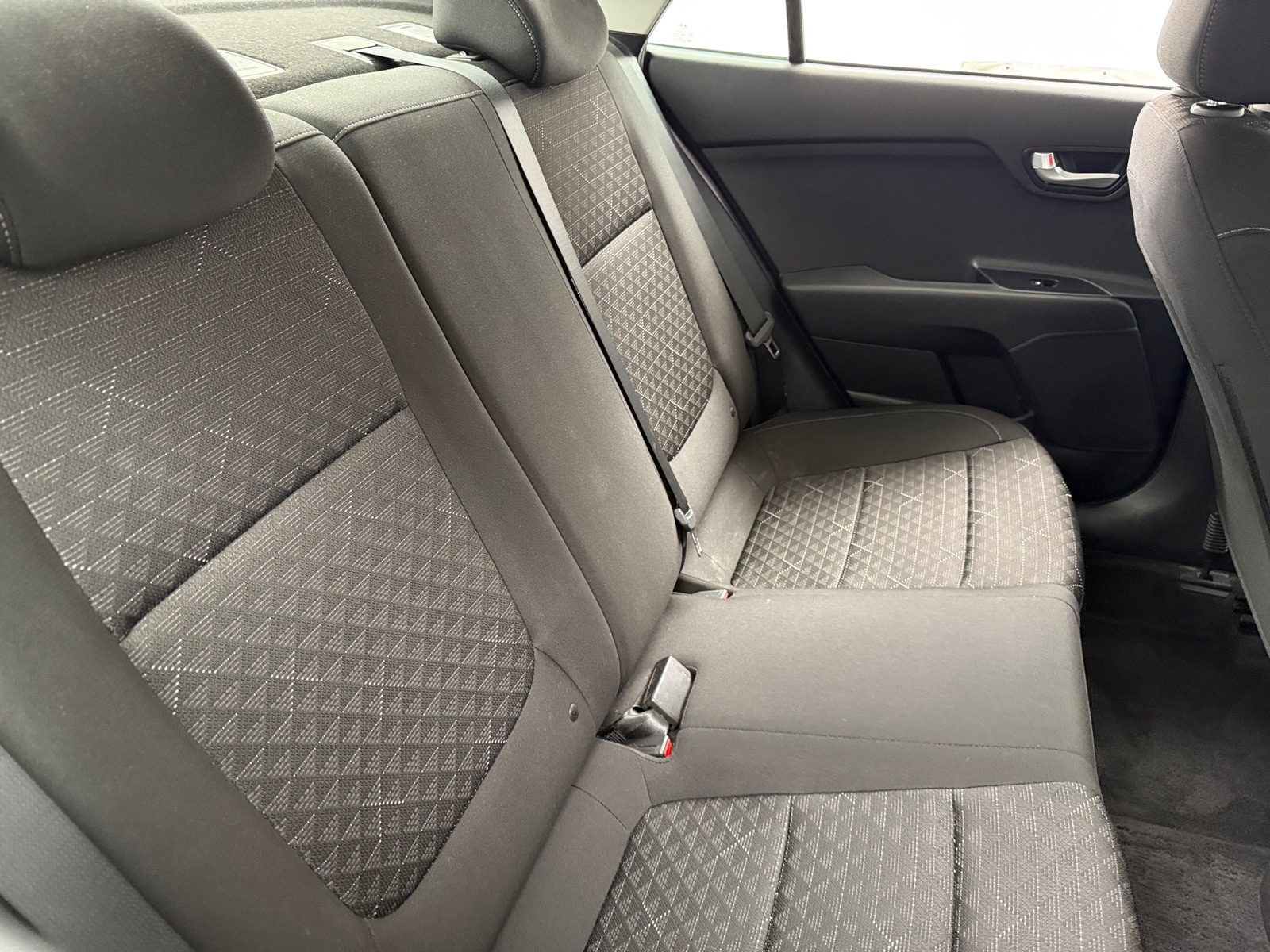 Thumbnail: 2020 Kia Rio - 6