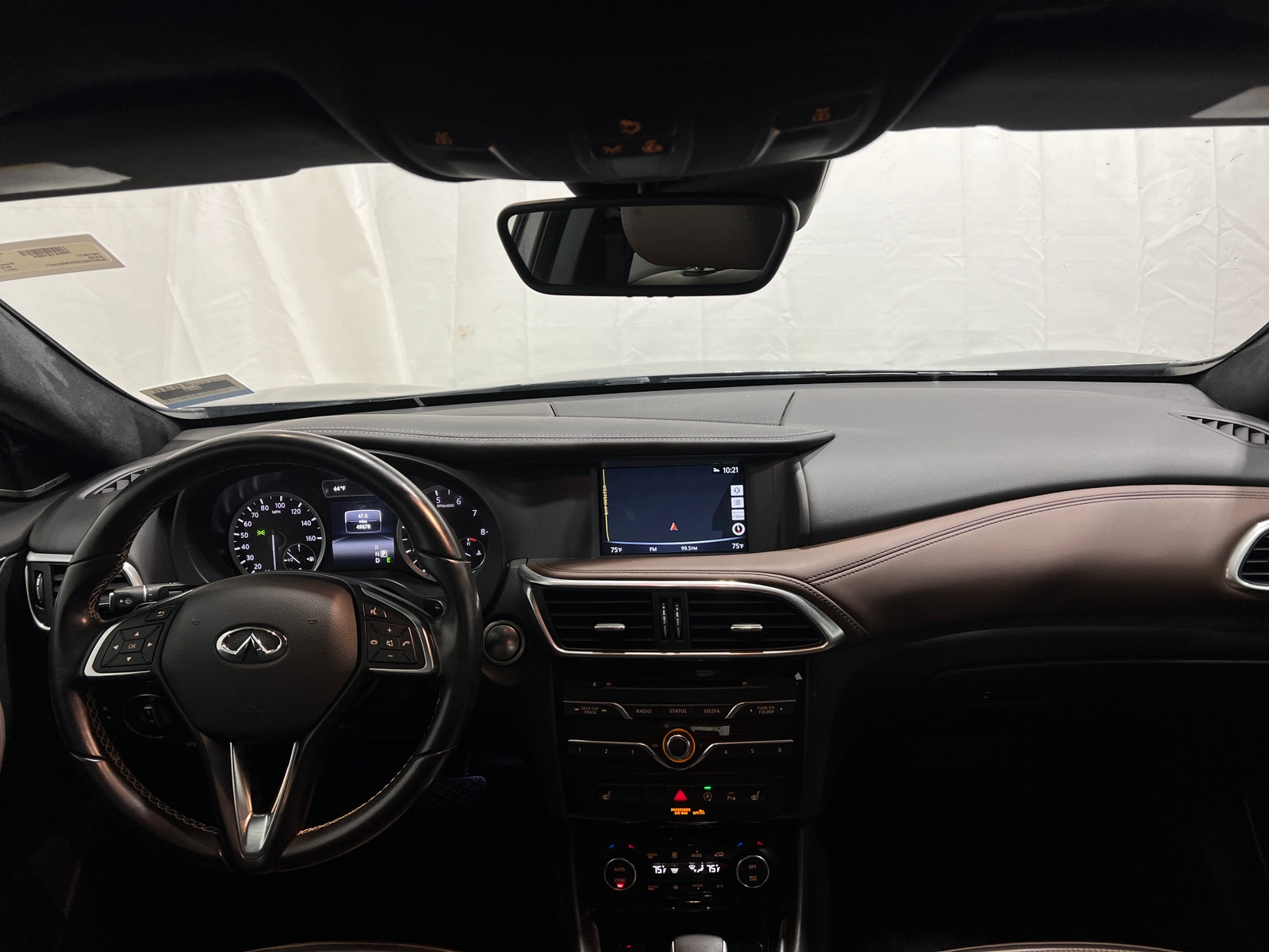 Thumbnail: 2017 INFINITI QX30 - 2