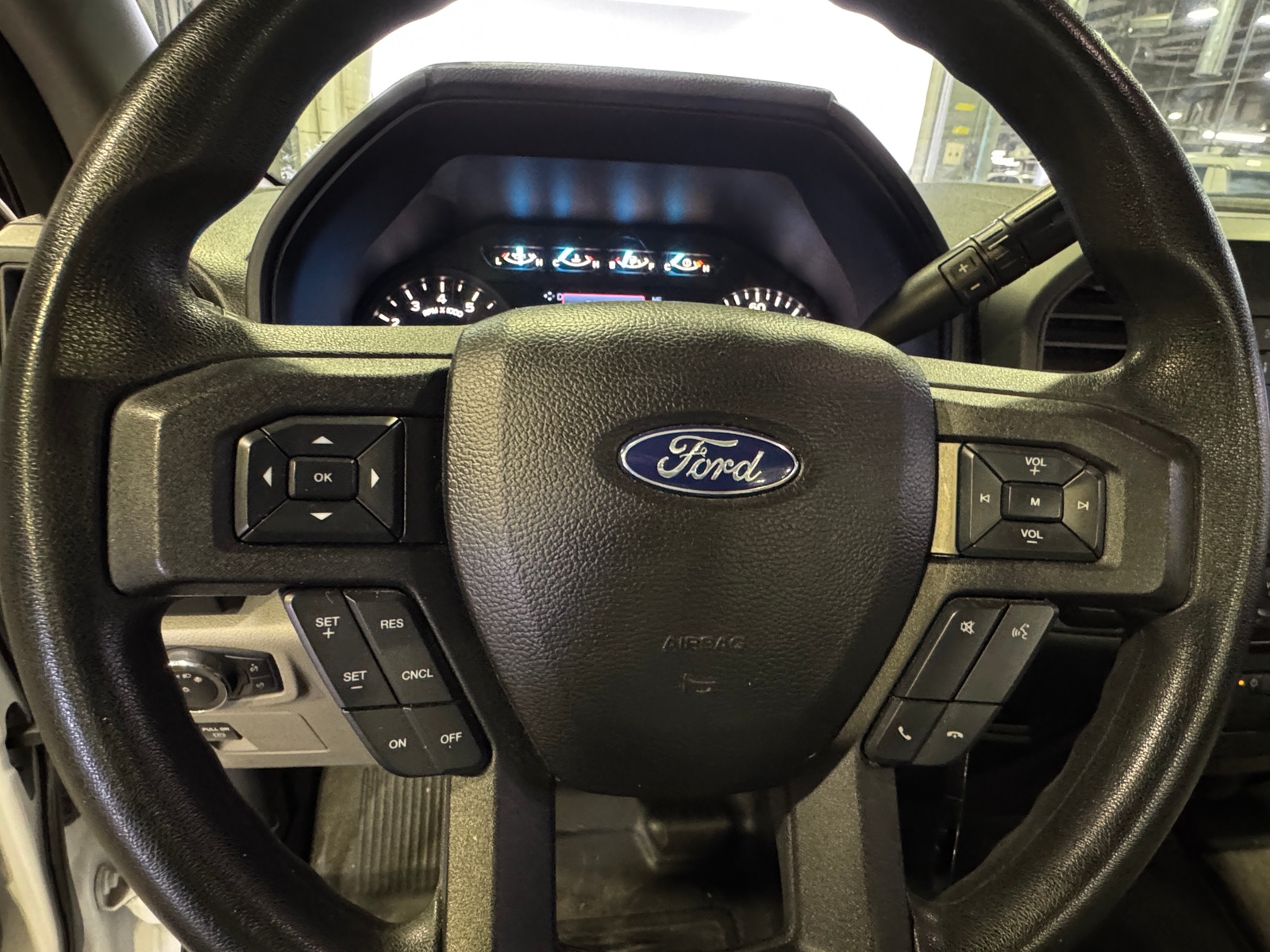 Thumbnail: 2018 Ford Econoline - 5