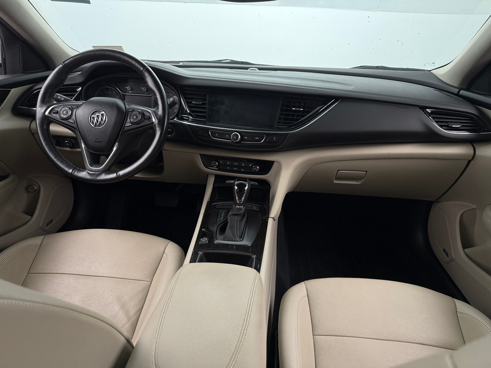 Thumbnail: 2018 Buick Regal - 2