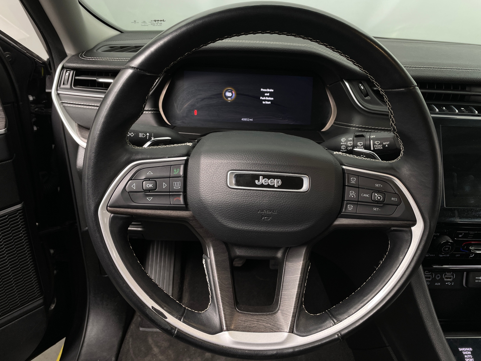 Thumbnail: 2022 Jeep Grand Cherokee L - 4