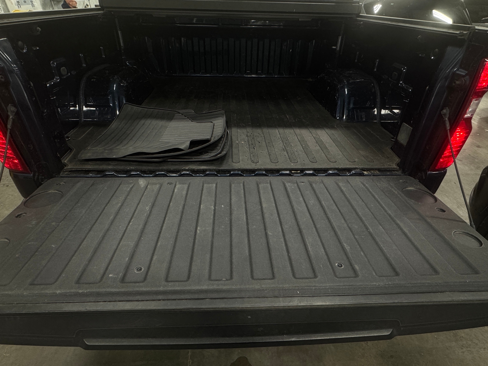 Thumbnail: 2020 Chevrolet Silverado 1500 - 7