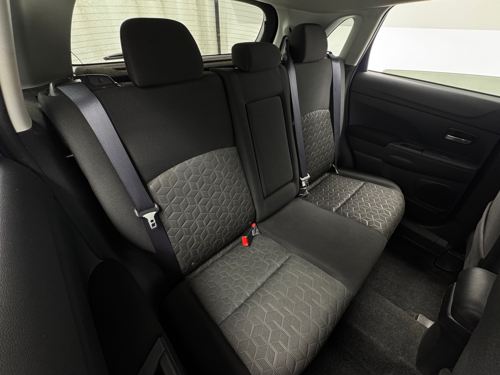 Thumbnail: 2020 Mitsubishi Outlander Sport - 6