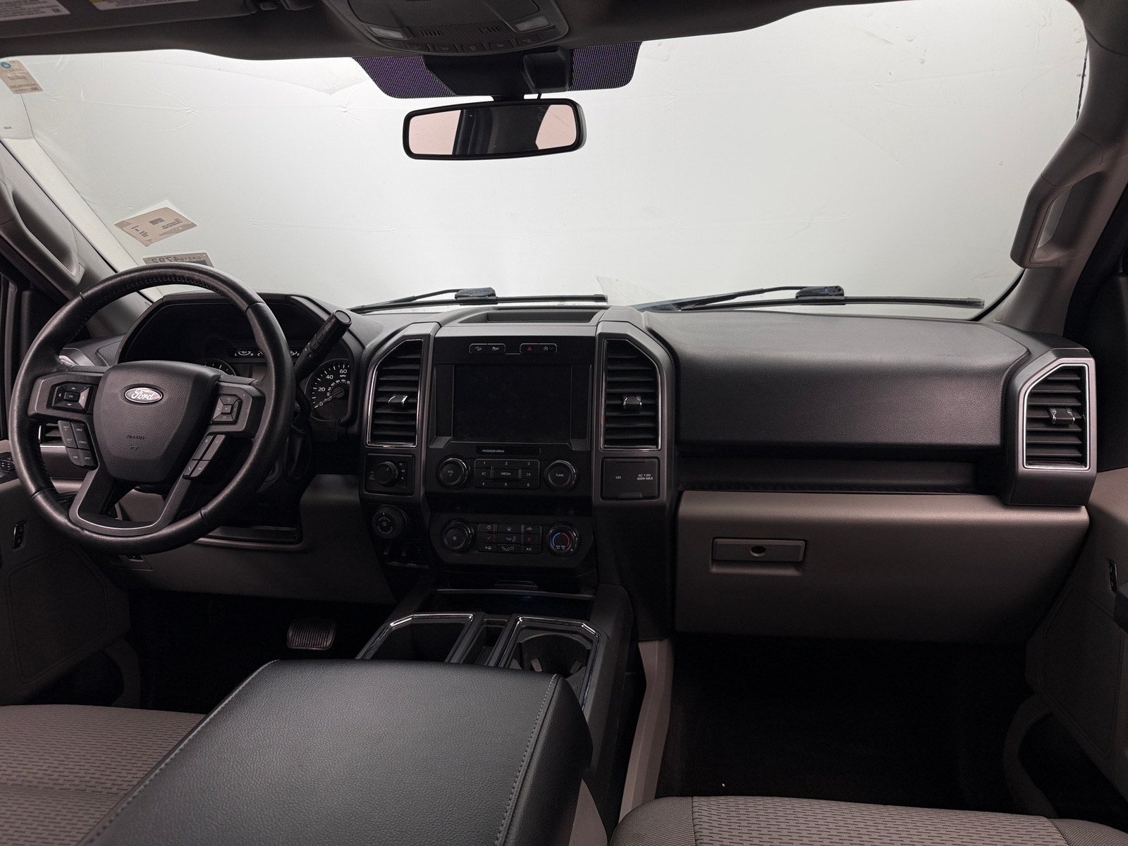 Thumbnail: 2019 Ford Econoline - 3