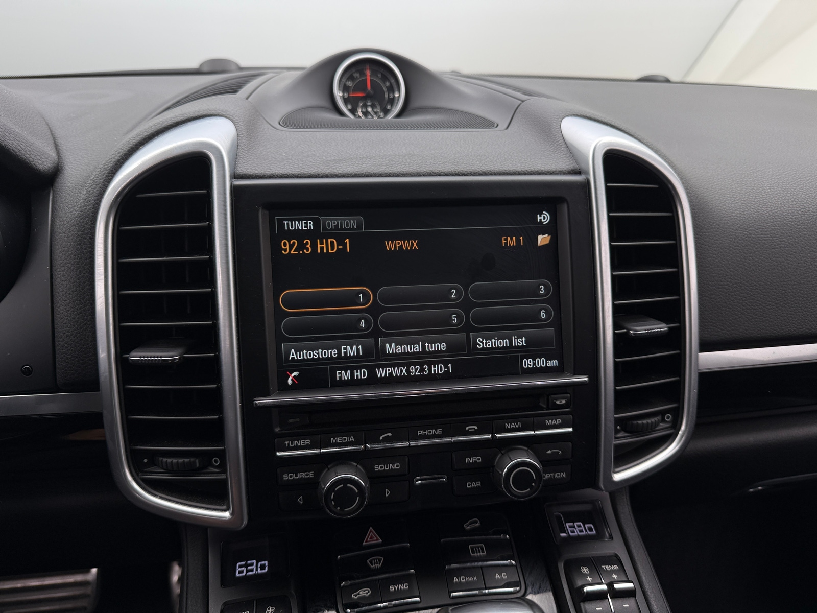 Thumbnail: 2016 Porsche Cayenne - 3