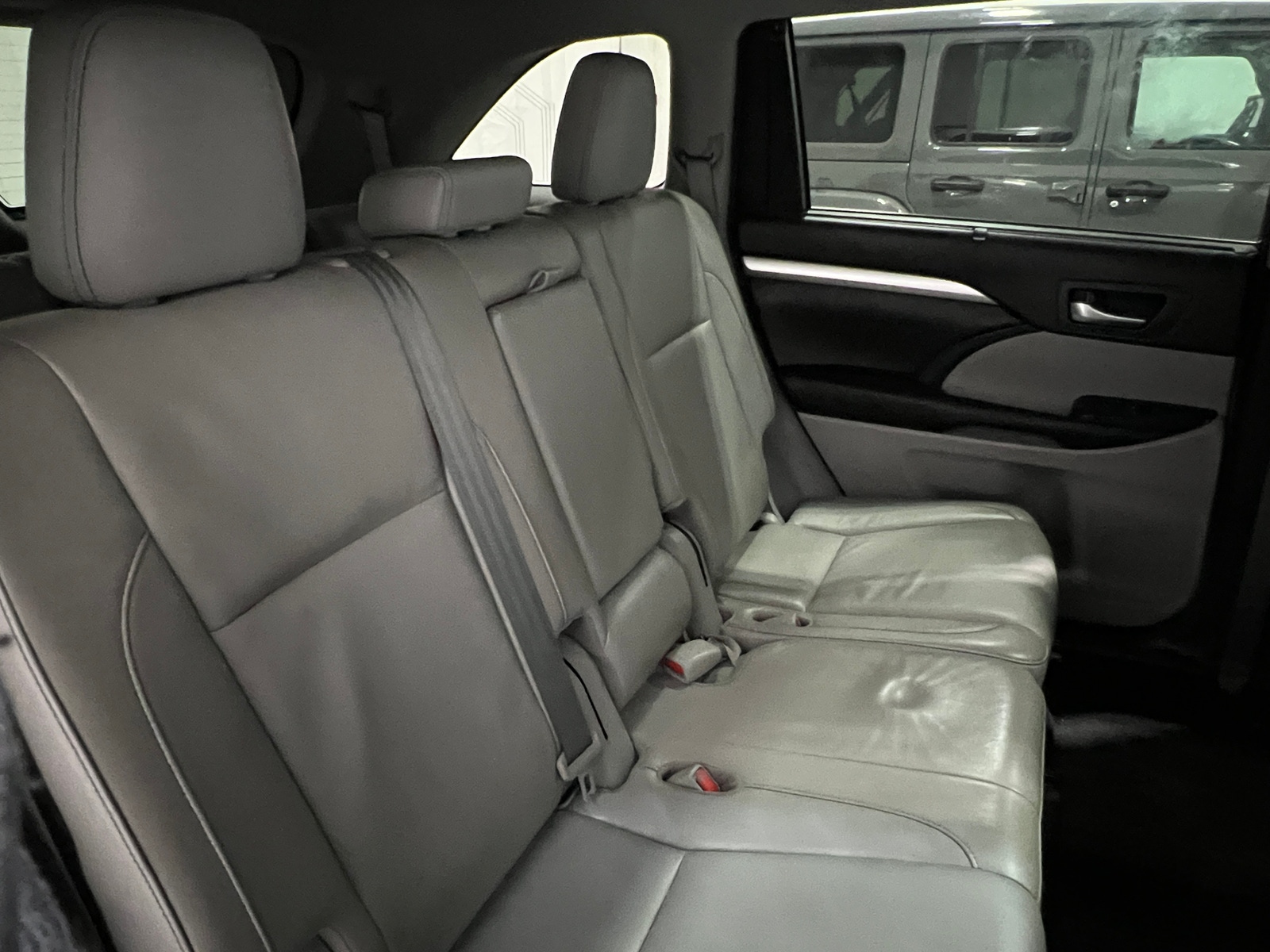 Thumbnail: 2017 Toyota Highlander - 5