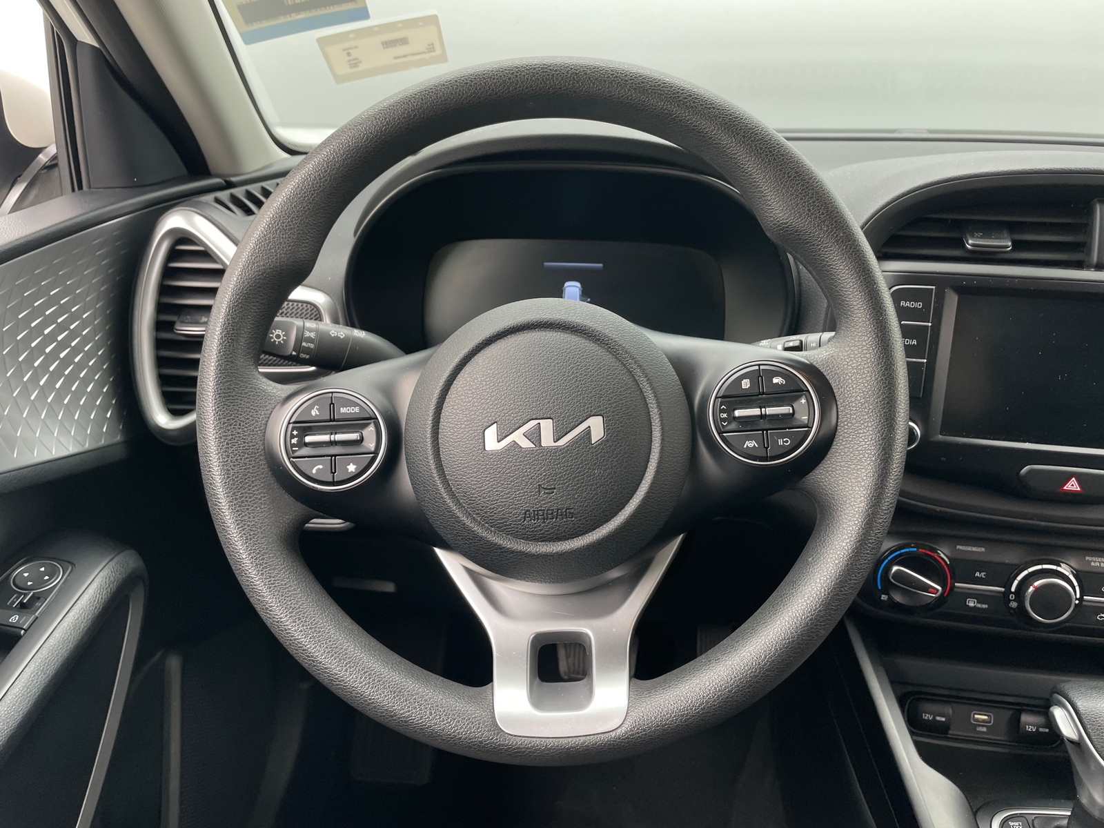 Thumbnail: 2023 Kia Soul - 5