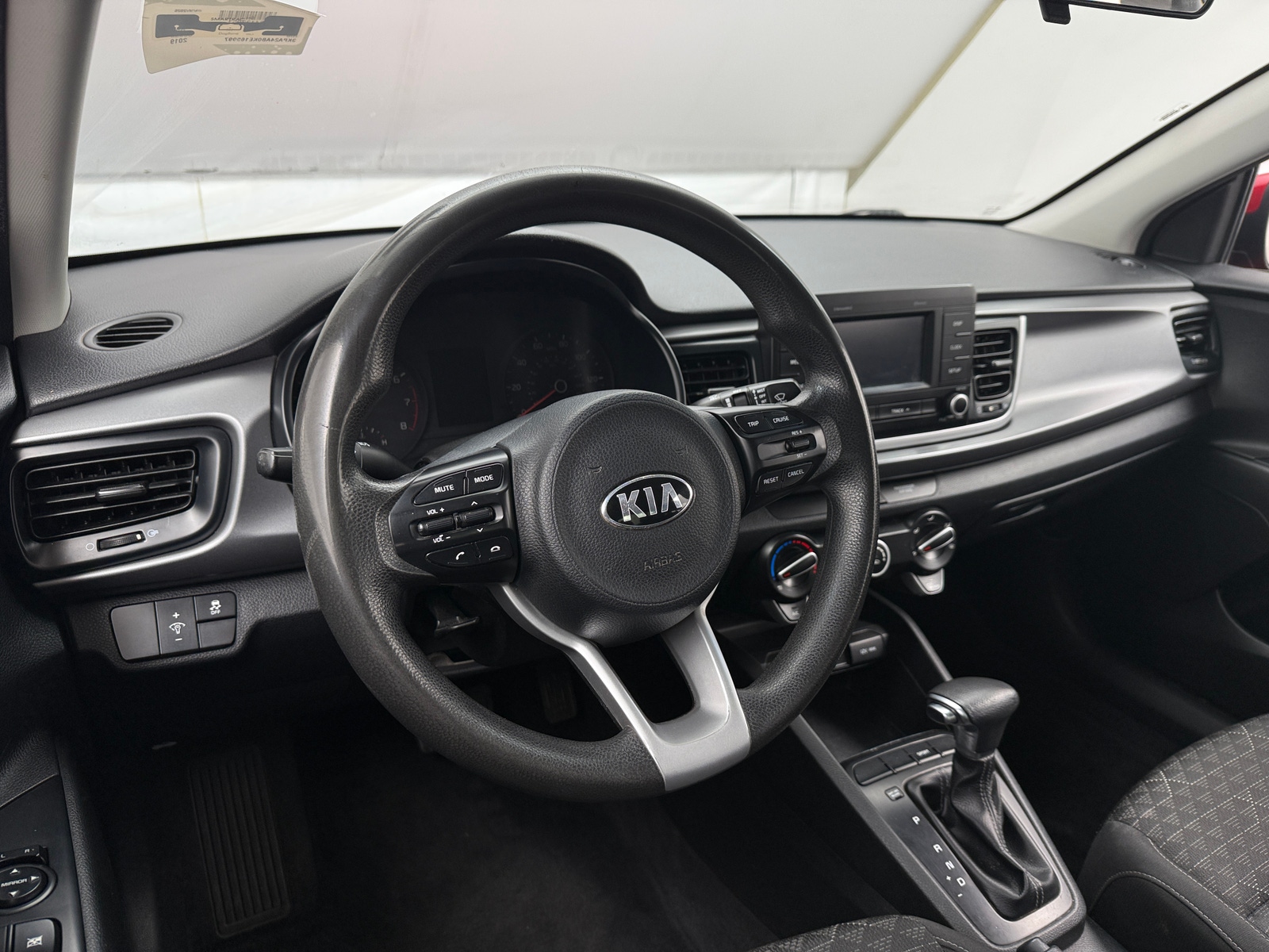 Thumbnail: 2019 Kia Rio - 5