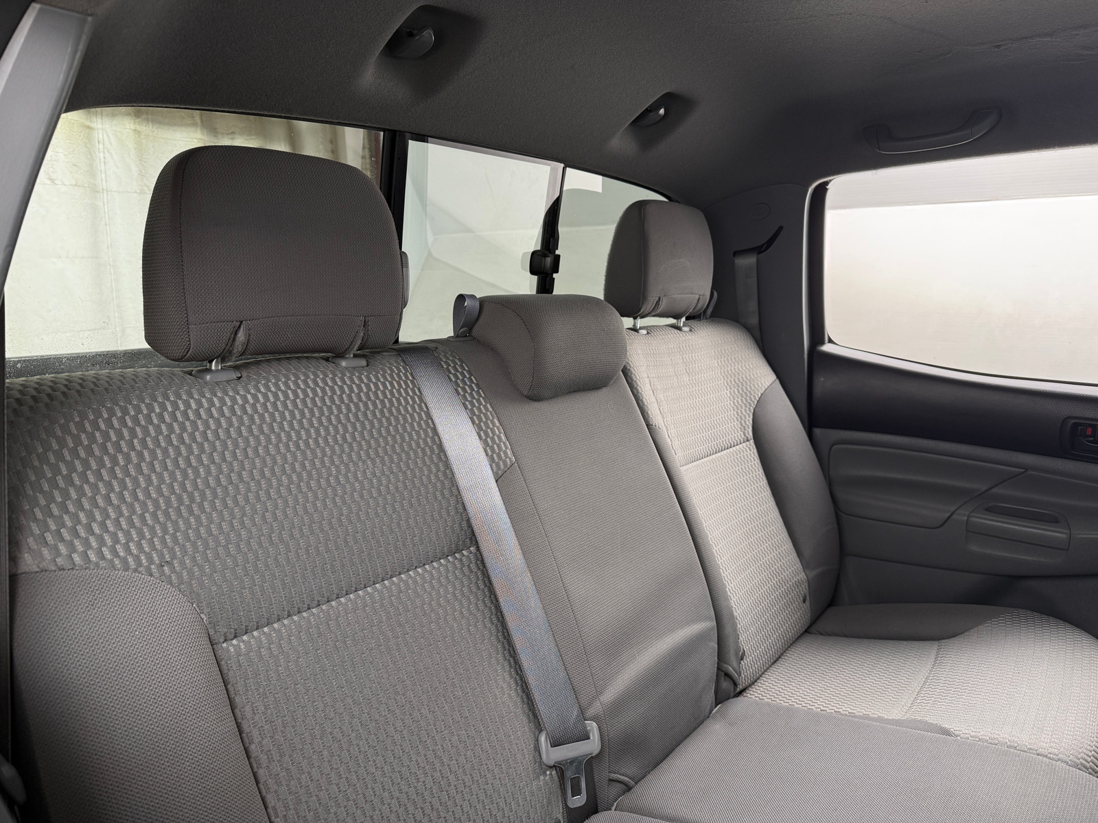 Thumbnail: 2015 Toyota Tacoma - 6