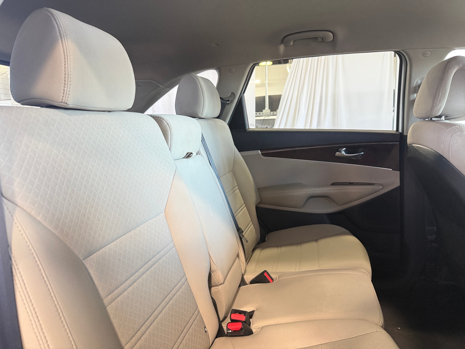 Thumbnail: 2016 Kia Sorento - 6