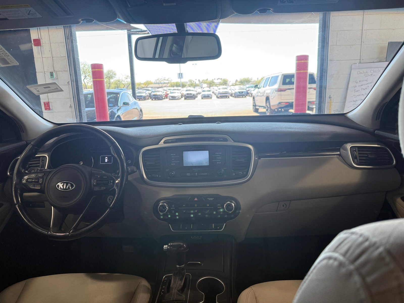 Thumbnail: 2016 Kia Sorento - 3