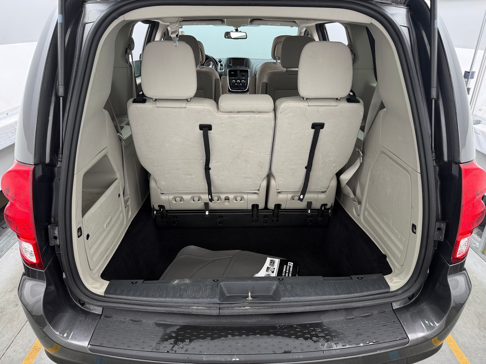 Thumbnail: 2019 Dodge Grand Caravan - 7
