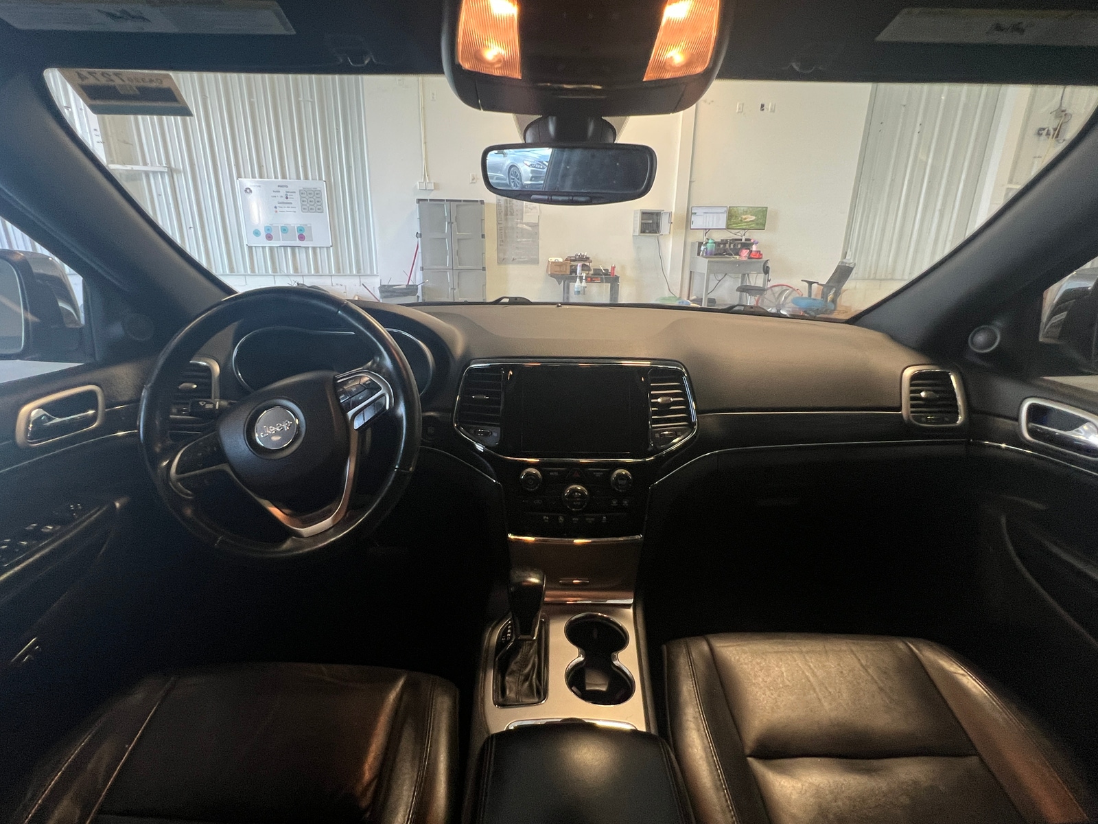Thumbnail: 2019 Jeep Grand Cherokee - 2