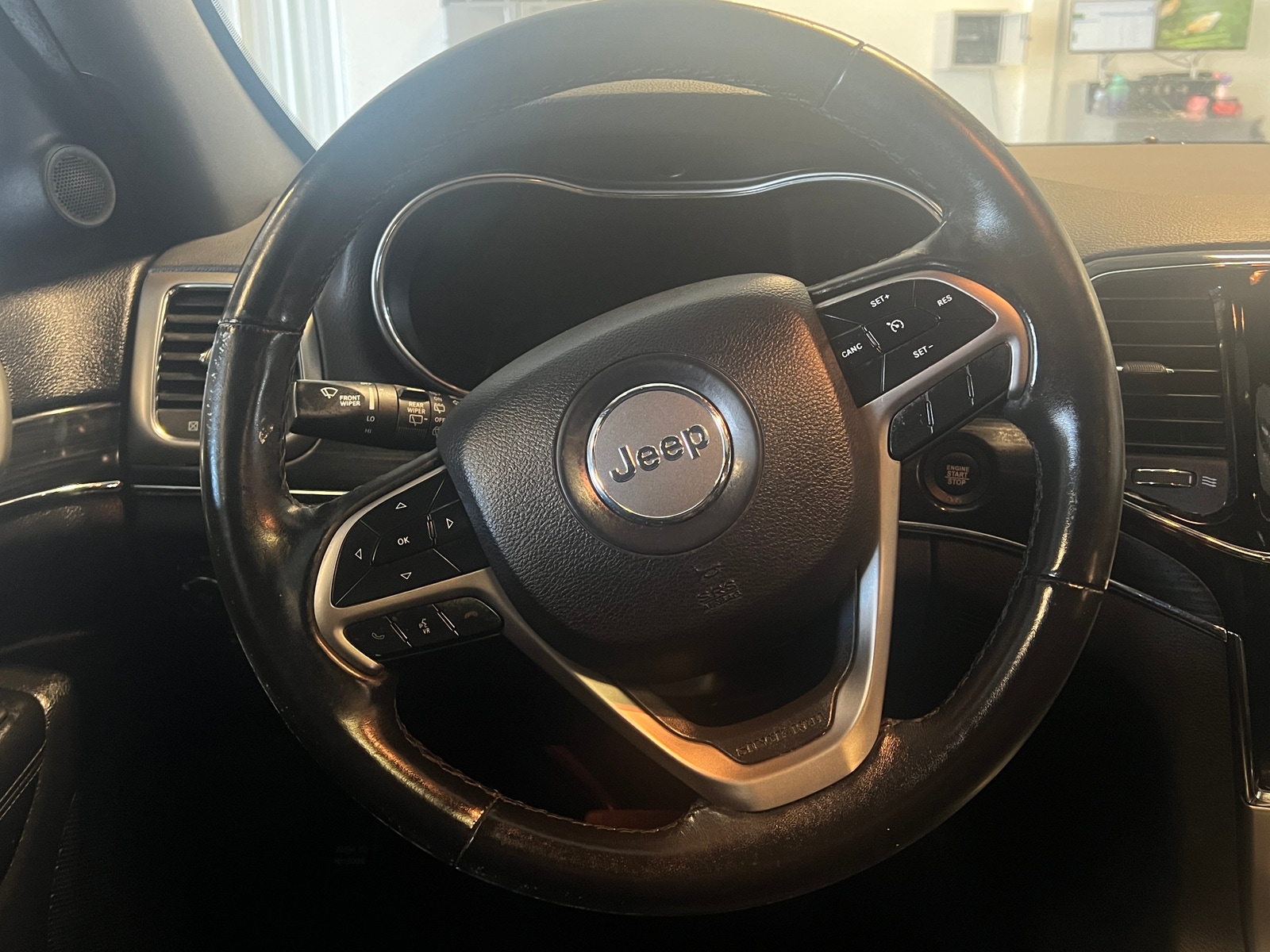 Thumbnail: 2019 Jeep Grand Cherokee - 4