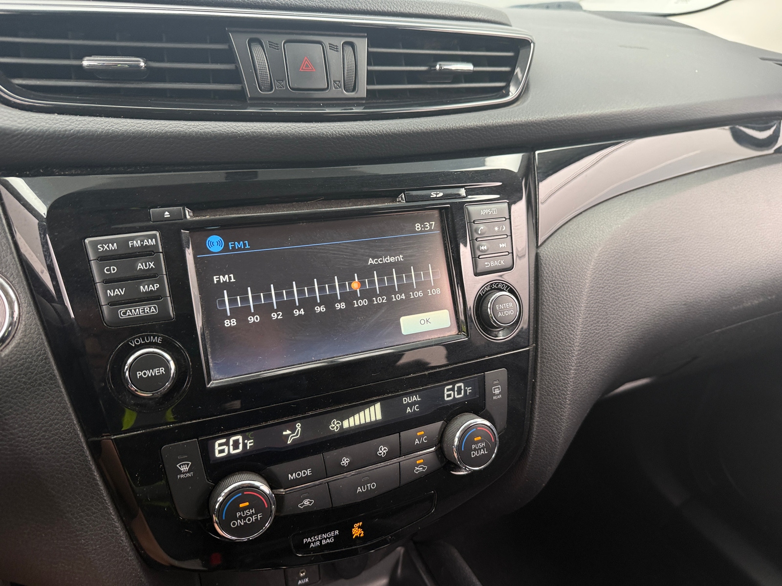 Thumbnail: 2017 Nissan Rogue Sport - 4