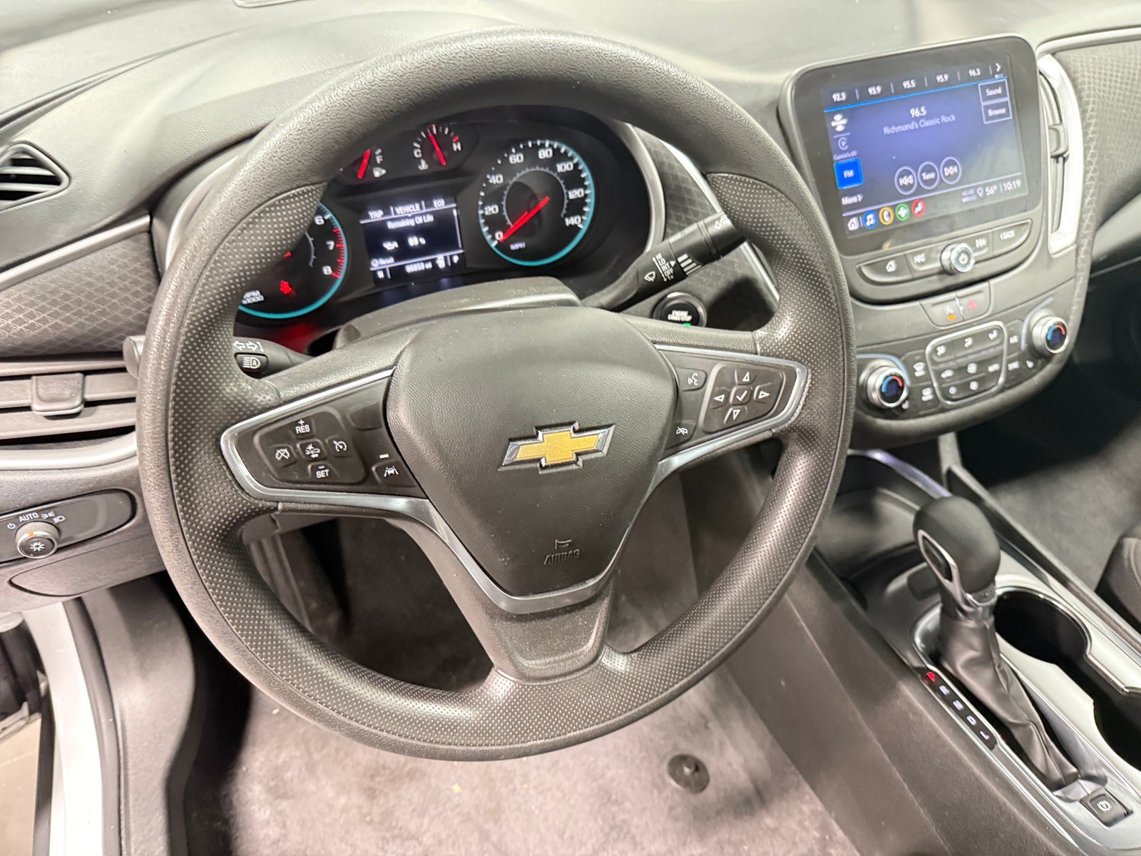 Thumbnail: 2023 Chevrolet Malibu - 5