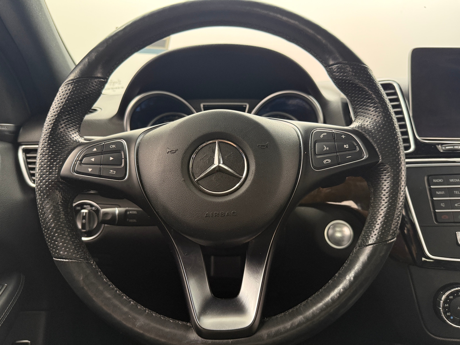 Thumbnail: 2019 Mercedes-Benz GLE - 4