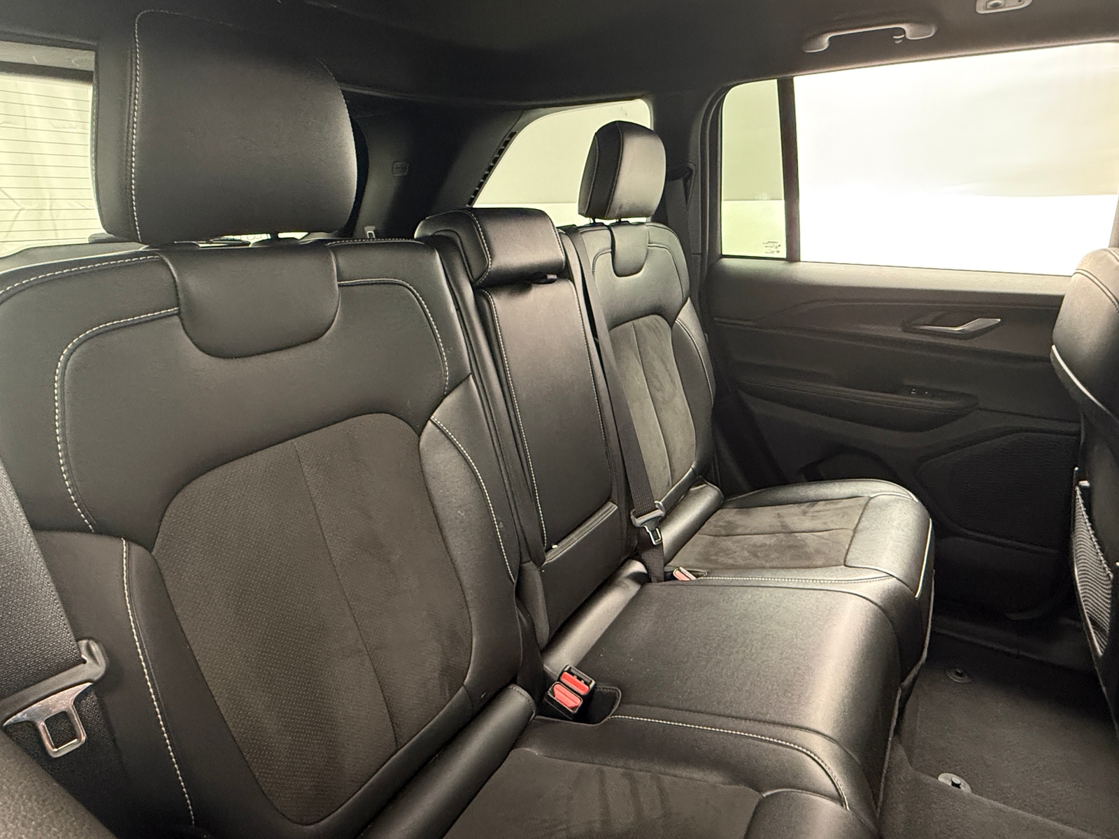Thumbnail: 2024 Jeep Grand Cherokee - 6