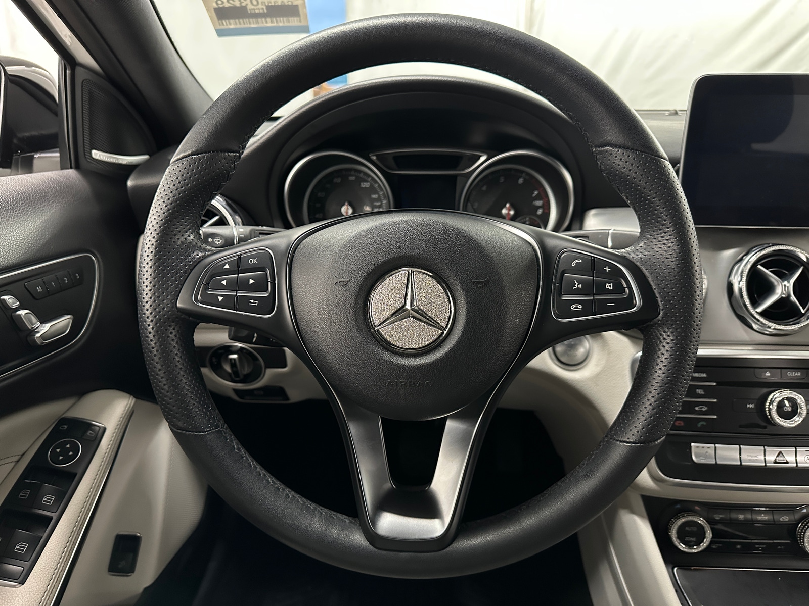 Thumbnail: 2019 Mercedes-Benz GLA - 4