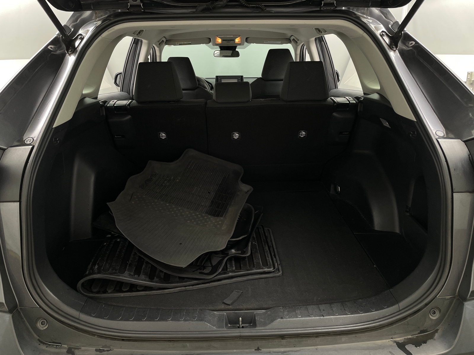 Thumbnail: 2021 Toyota RAV4 - 7