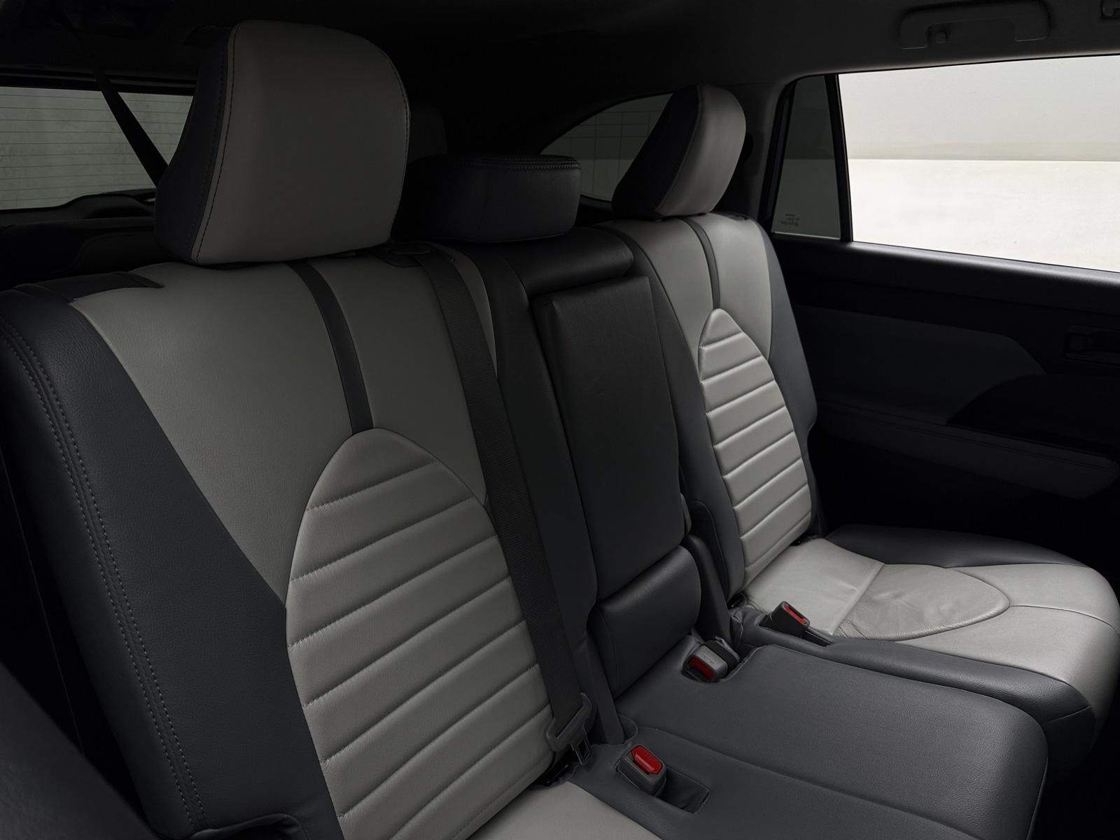Thumbnail: 2021 Toyota Highlander - 6
