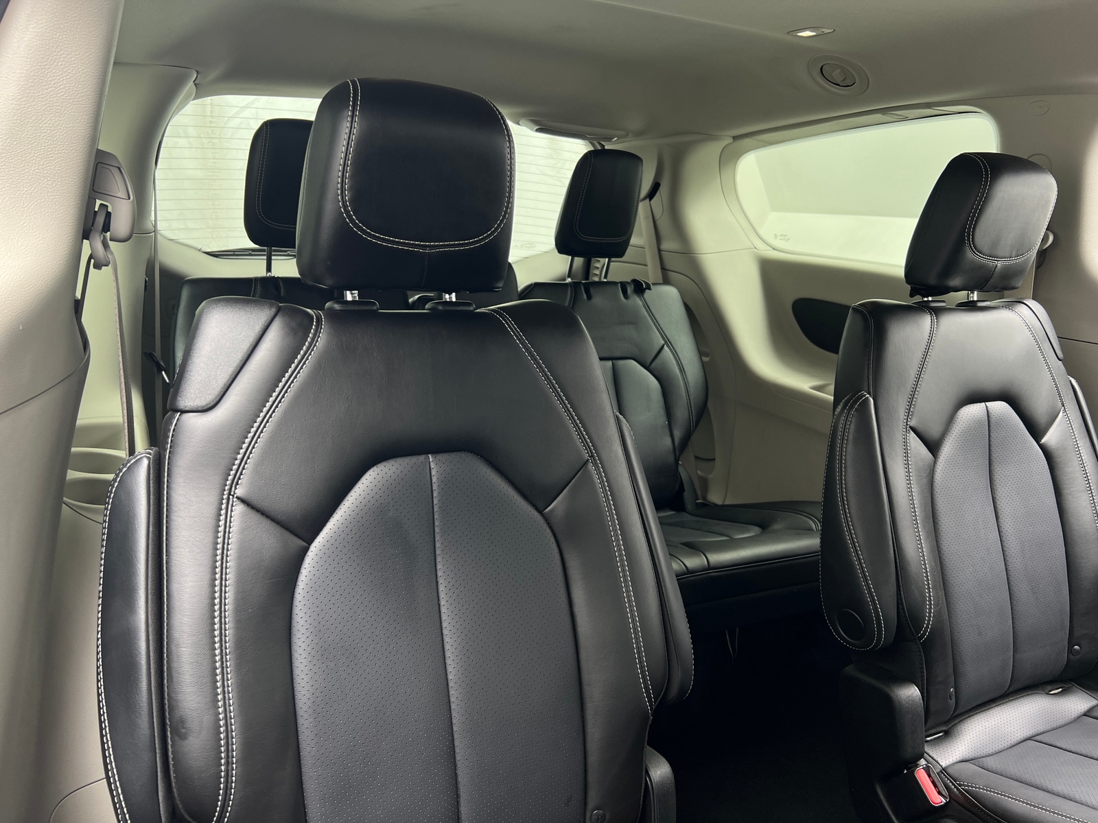 Thumbnail: 2023 Chrysler Pacifica - 5