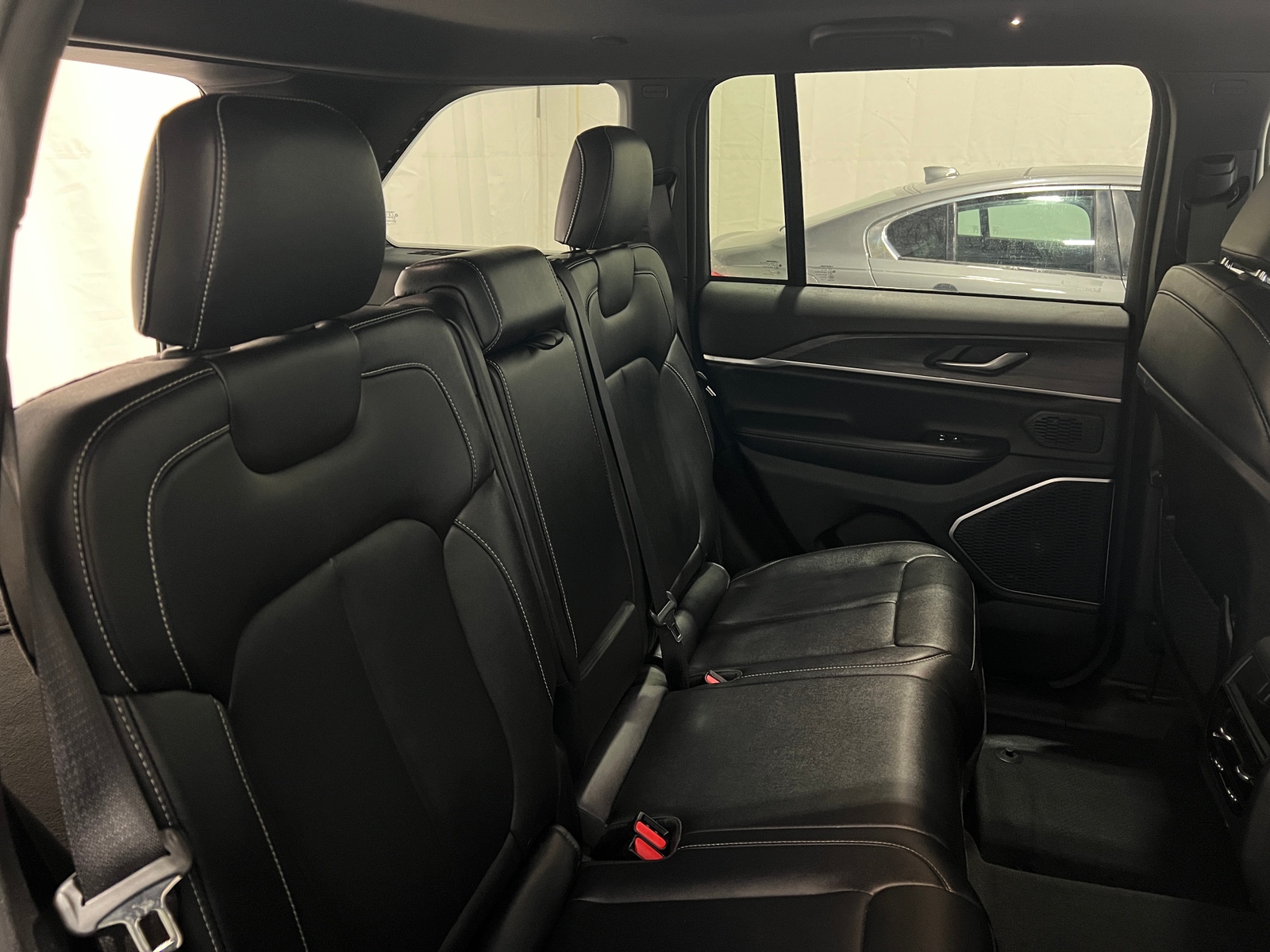 Thumbnail: 2024 Jeep Grand Cherokee - 5