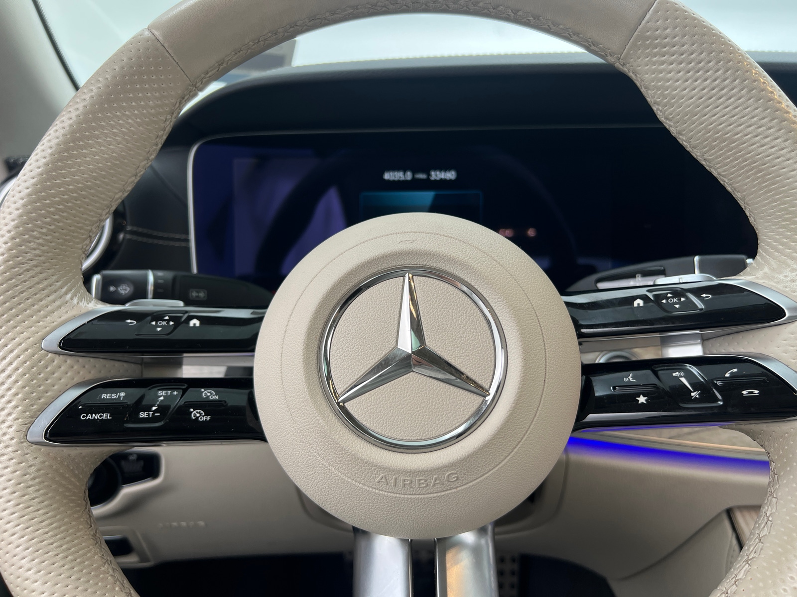 Thumbnail: 2023 Mercedes-Benz E-Class - 4