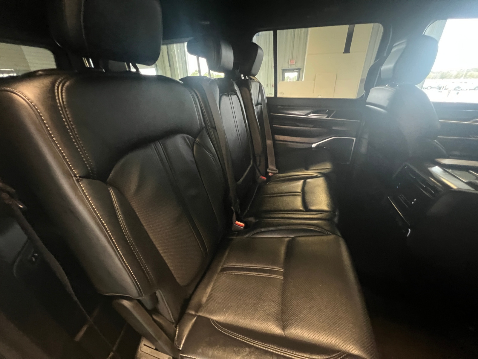 Thumbnail: 2024 Jeep Wagoneer - 5