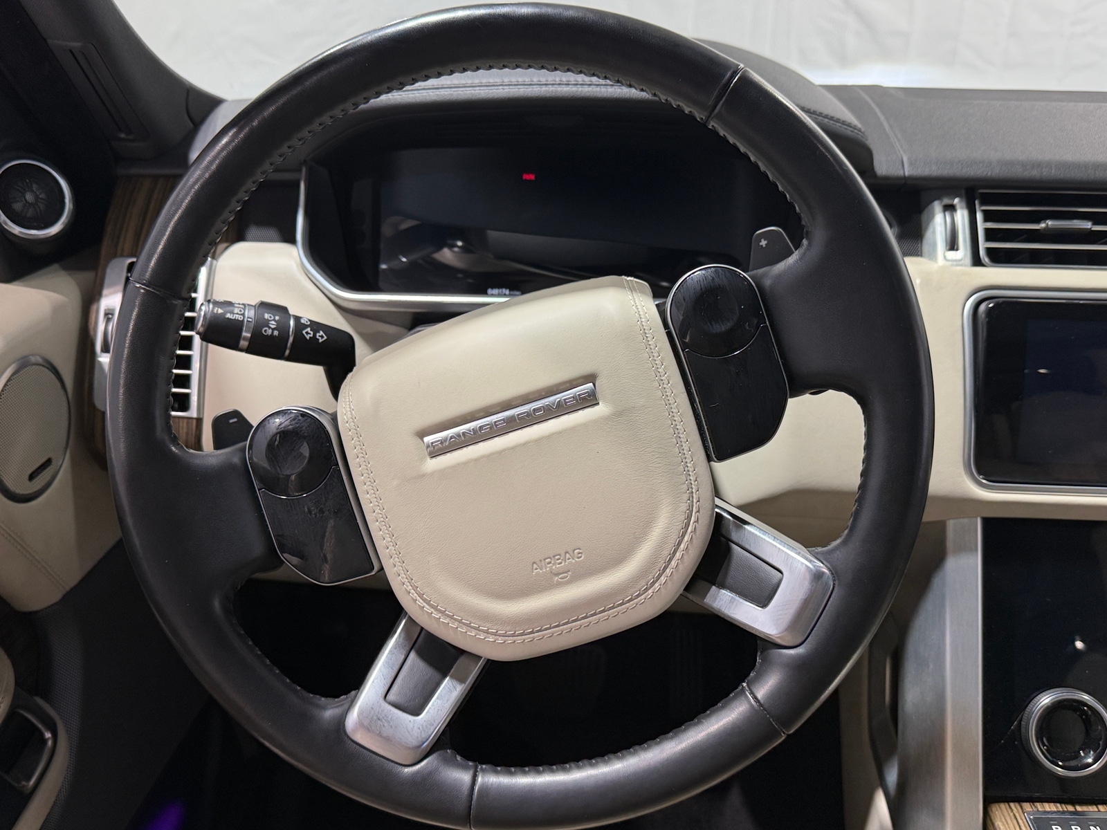 Thumbnail: 2018 Land Rover Range Rover - 4