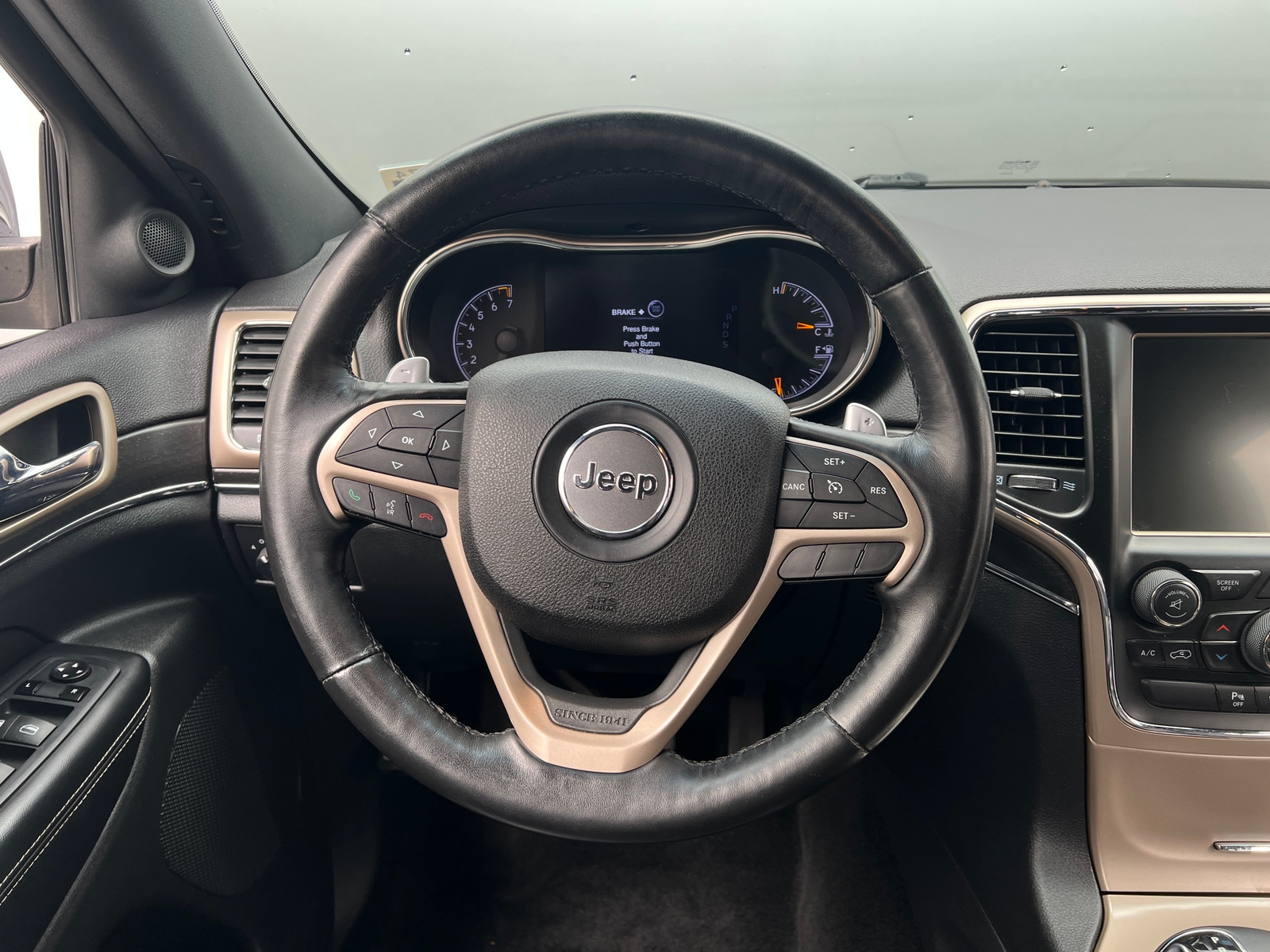 Thumbnail: 2015 Jeep Grand Cherokee - 4