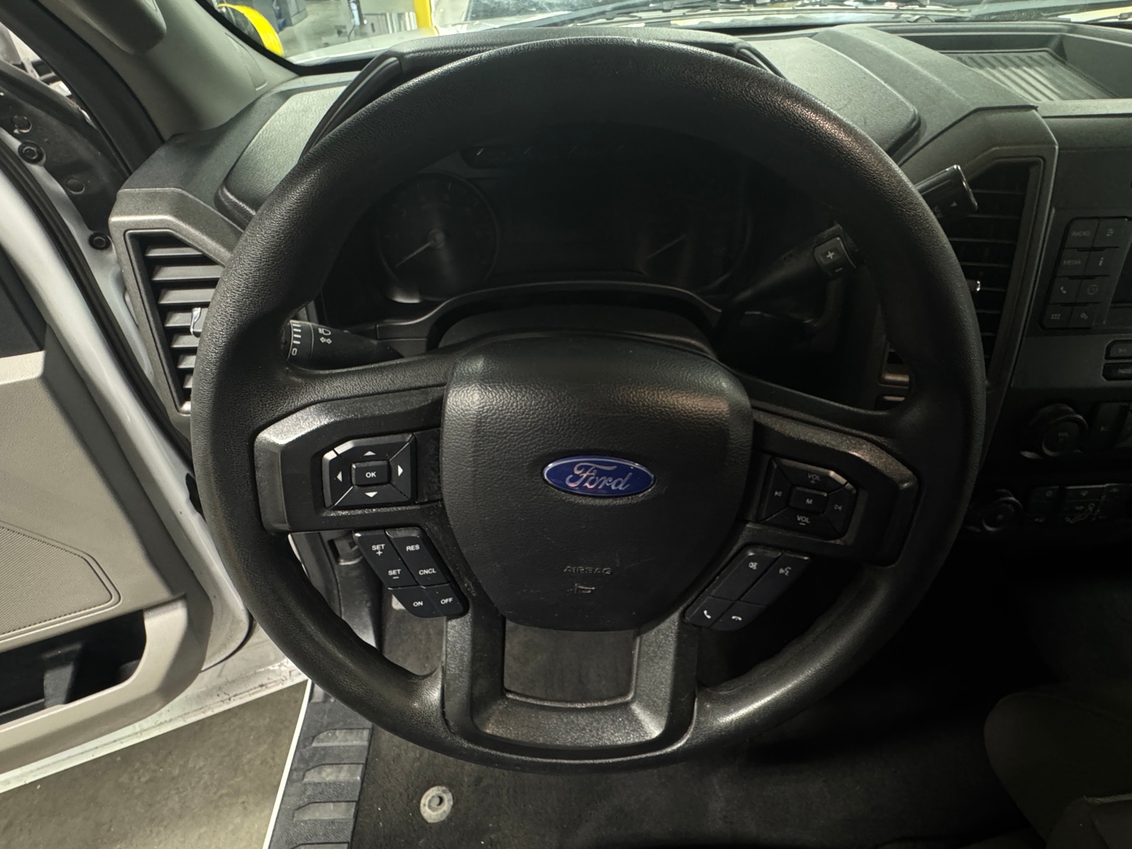 Thumbnail: 2020 Ford Econoline - 5