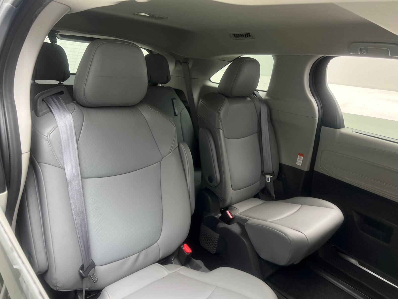 Thumbnail: 2021 Toyota Sienna - 5