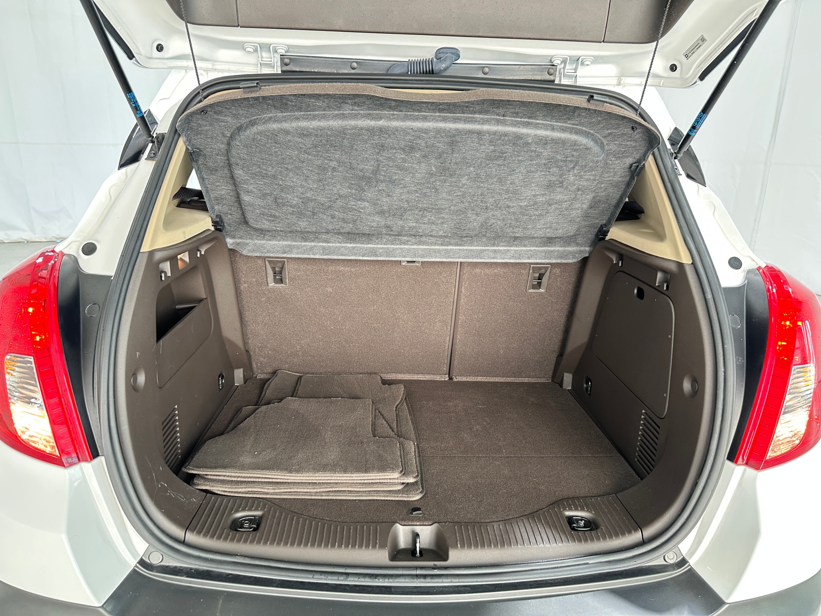 Thumbnail: 2016 Buick Encore - 6