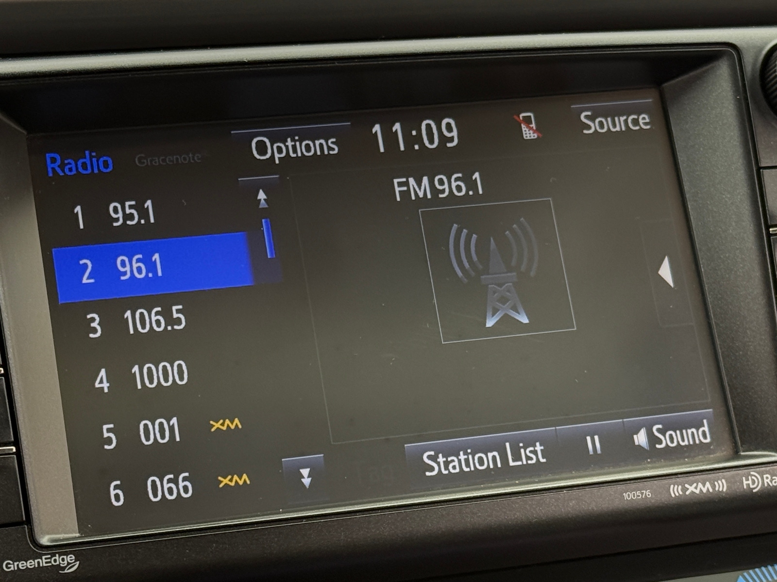 Thumbnail: 2017 Toyota RAV4 - 3
