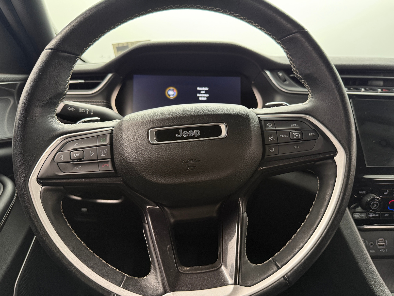 Thumbnail: 2022 Jeep Grand Cherokee L - 4