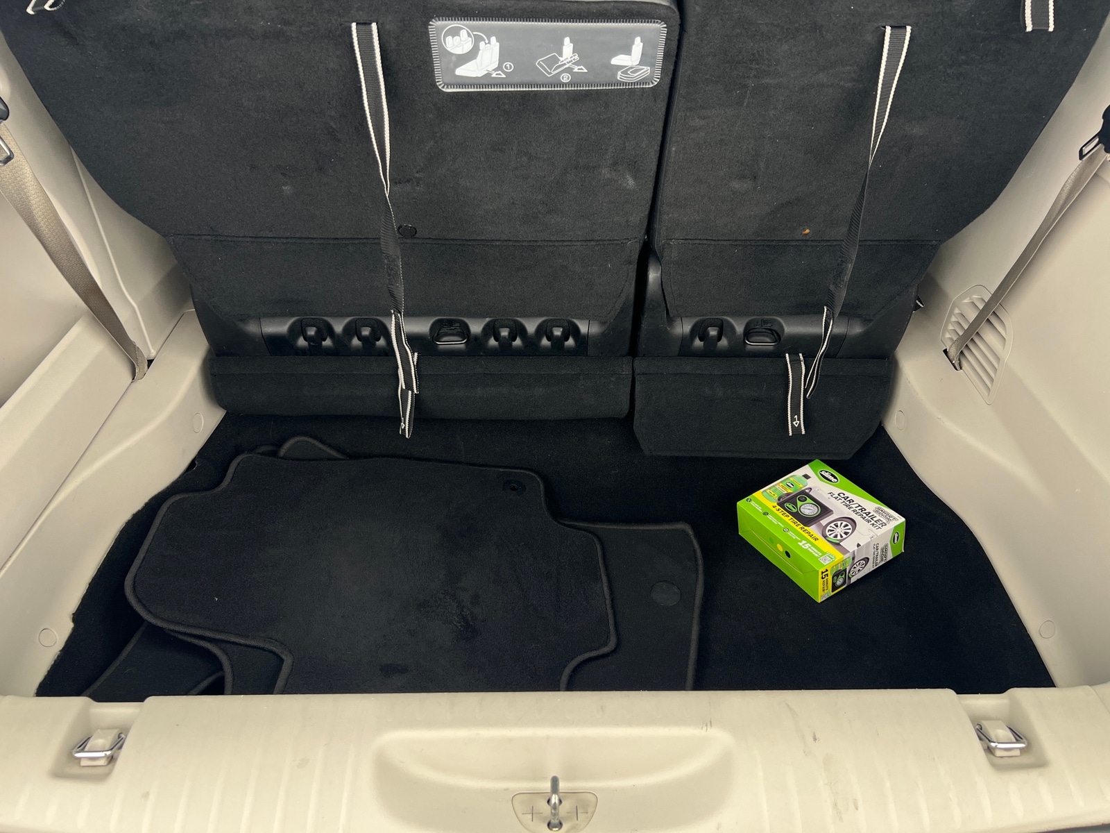 Thumbnail: 2019 Chrysler Pacifica - 6
