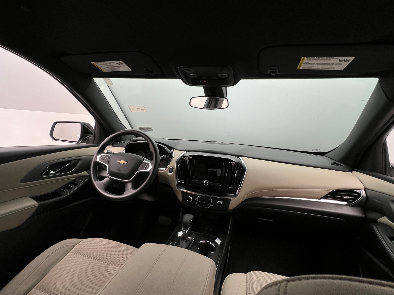 Thumbnail: 2023 Chevrolet Traverse - 3