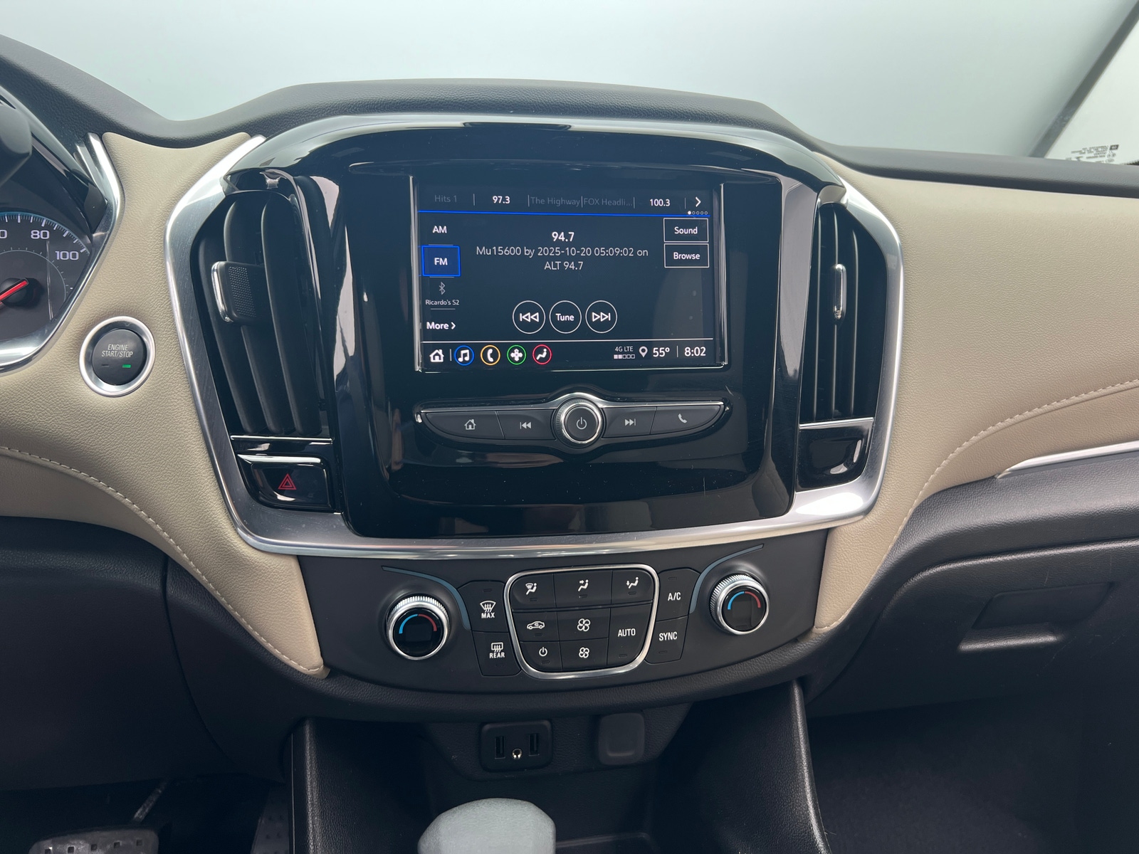 Thumbnail: 2023 Chevrolet Traverse - 4