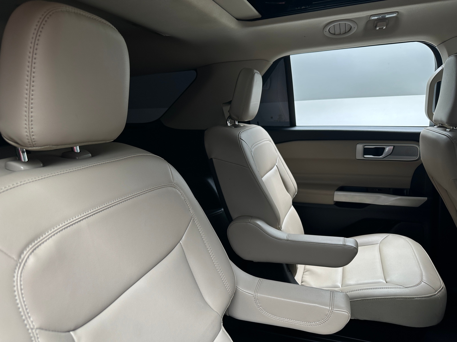 Thumbnail: 2023 Ford Explorer - 5