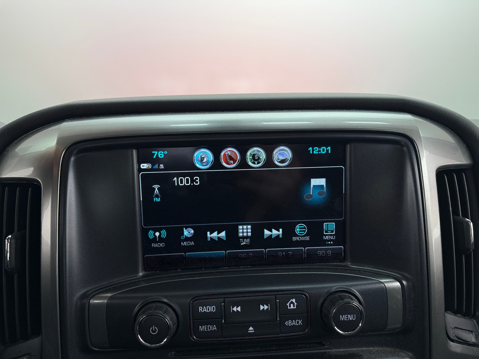 Thumbnail: 2018 Chevrolet Silverado 1500 - 4