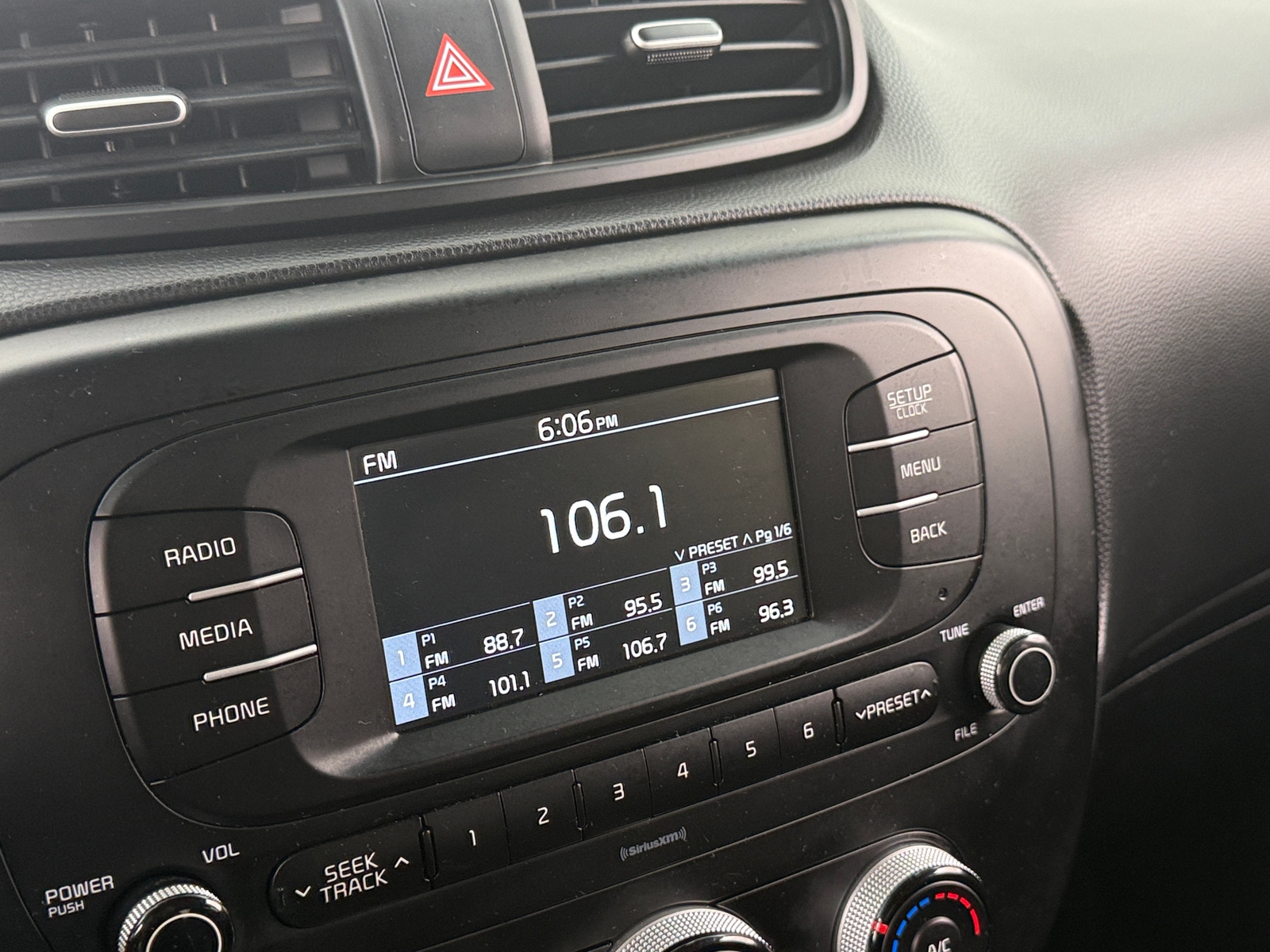Thumbnail: 2017 Kia Soul - 4
