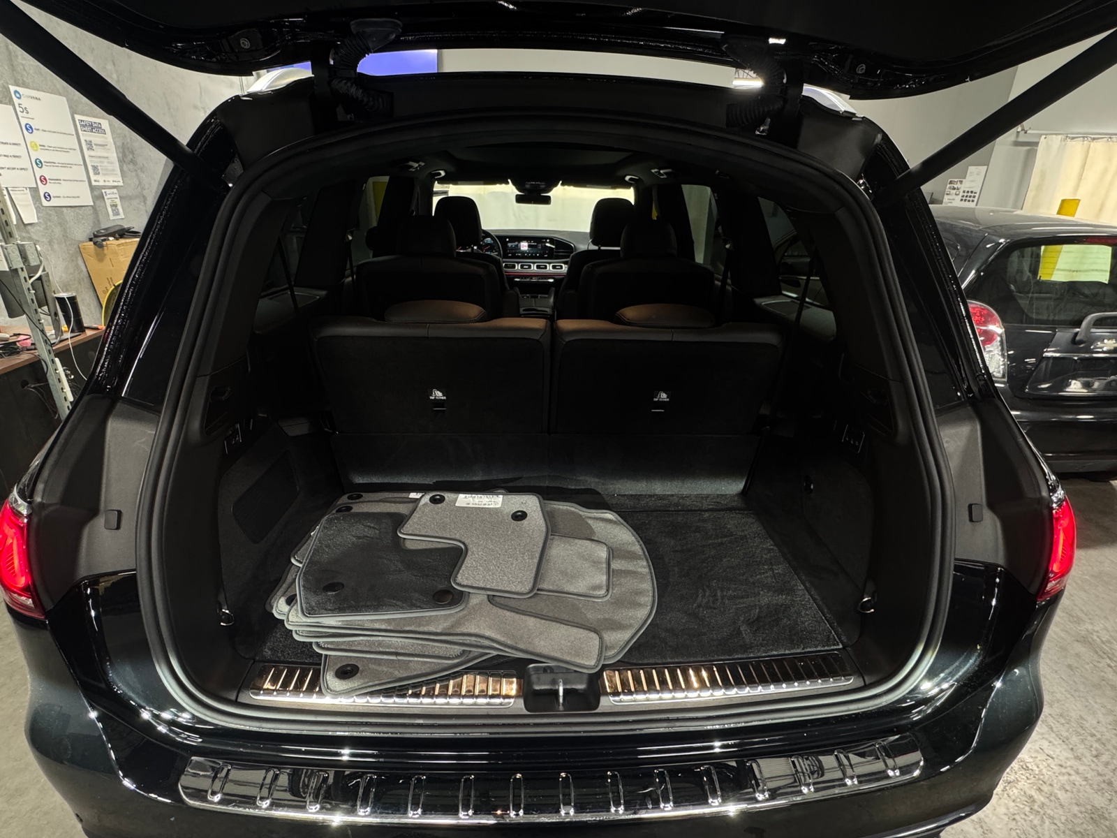 Thumbnail: 2022 Mercedes-Benz GLS - 6