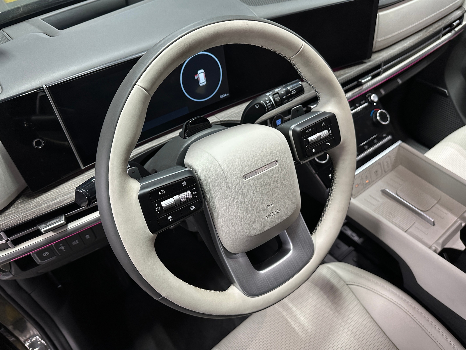 Thumbnail: 2025 Hyundai Santa Fe - 4