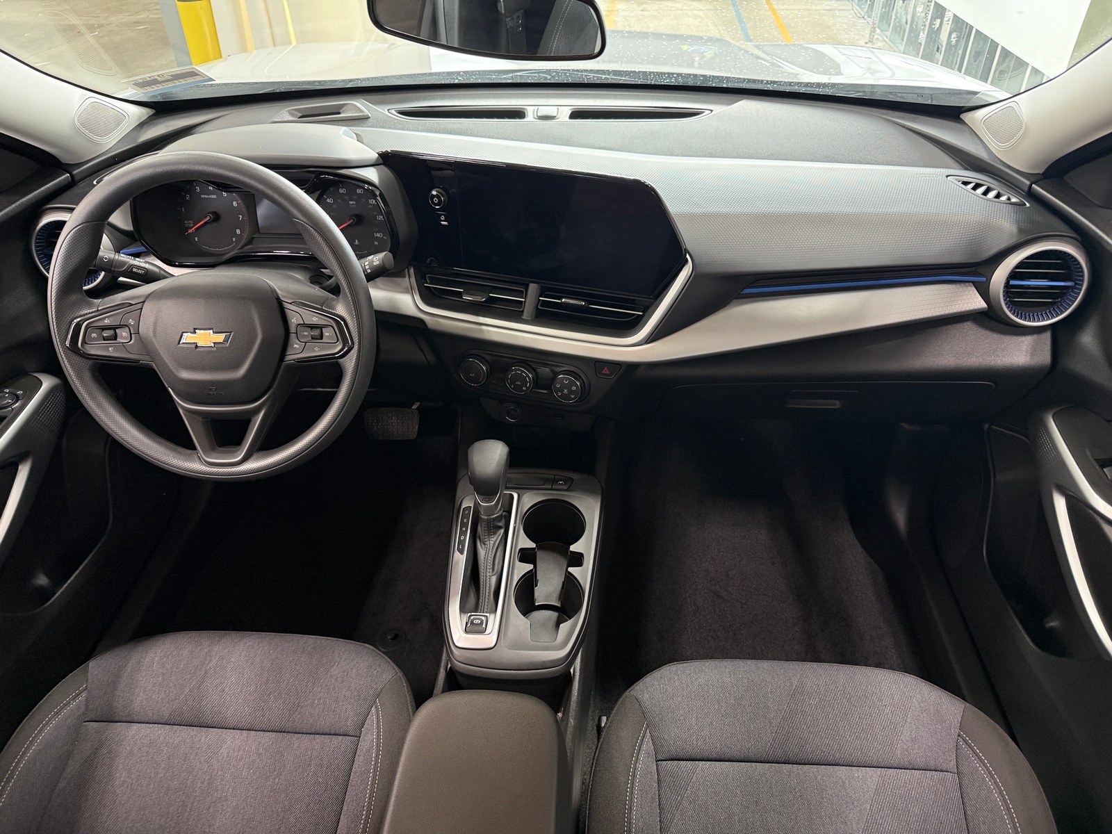 Thumbnail: 2024 Chevrolet Trax - 3